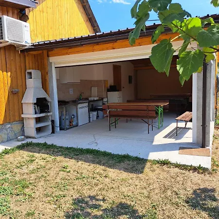 Glamping Hiske Petrin Luxury tent
