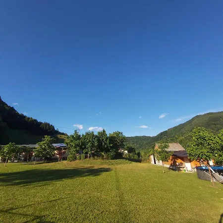 Glamping Hiske Petrin *