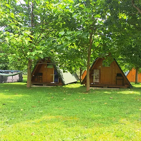 Glamping Hiske Petrin *